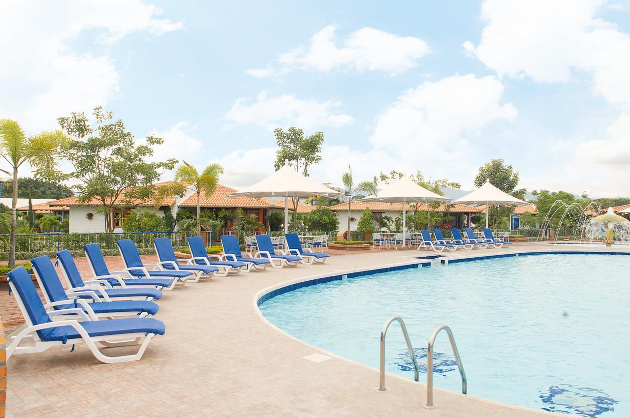 Hotel Campestre Tardes Calenas Yumbo Bagian luar foto