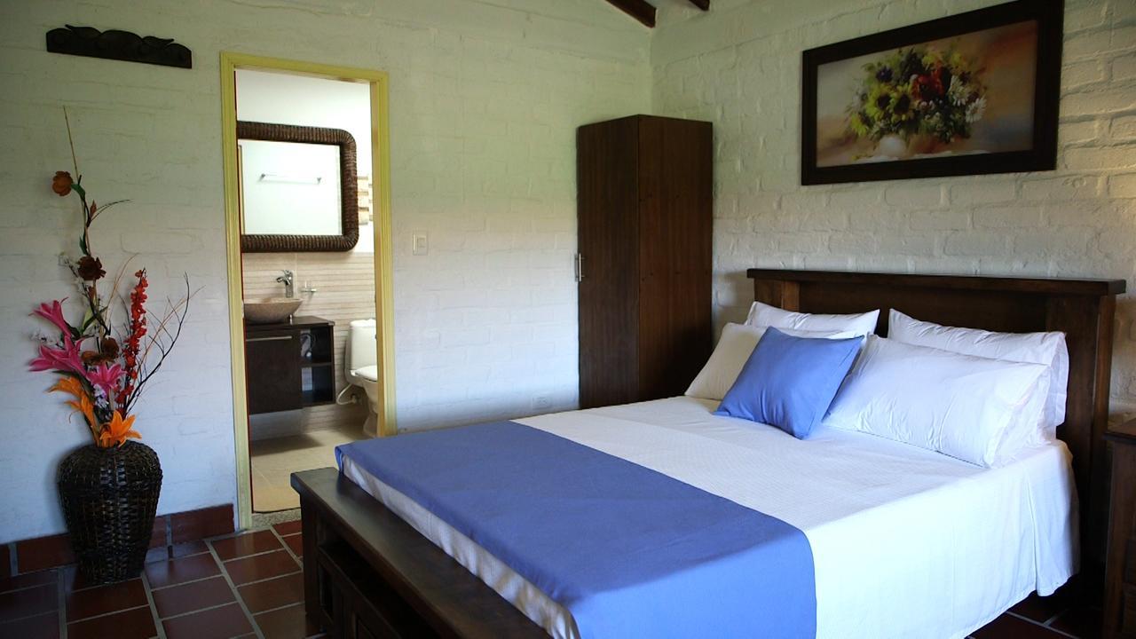 Hotel Campestre Tardes Calenas Yumbo Bagian luar foto