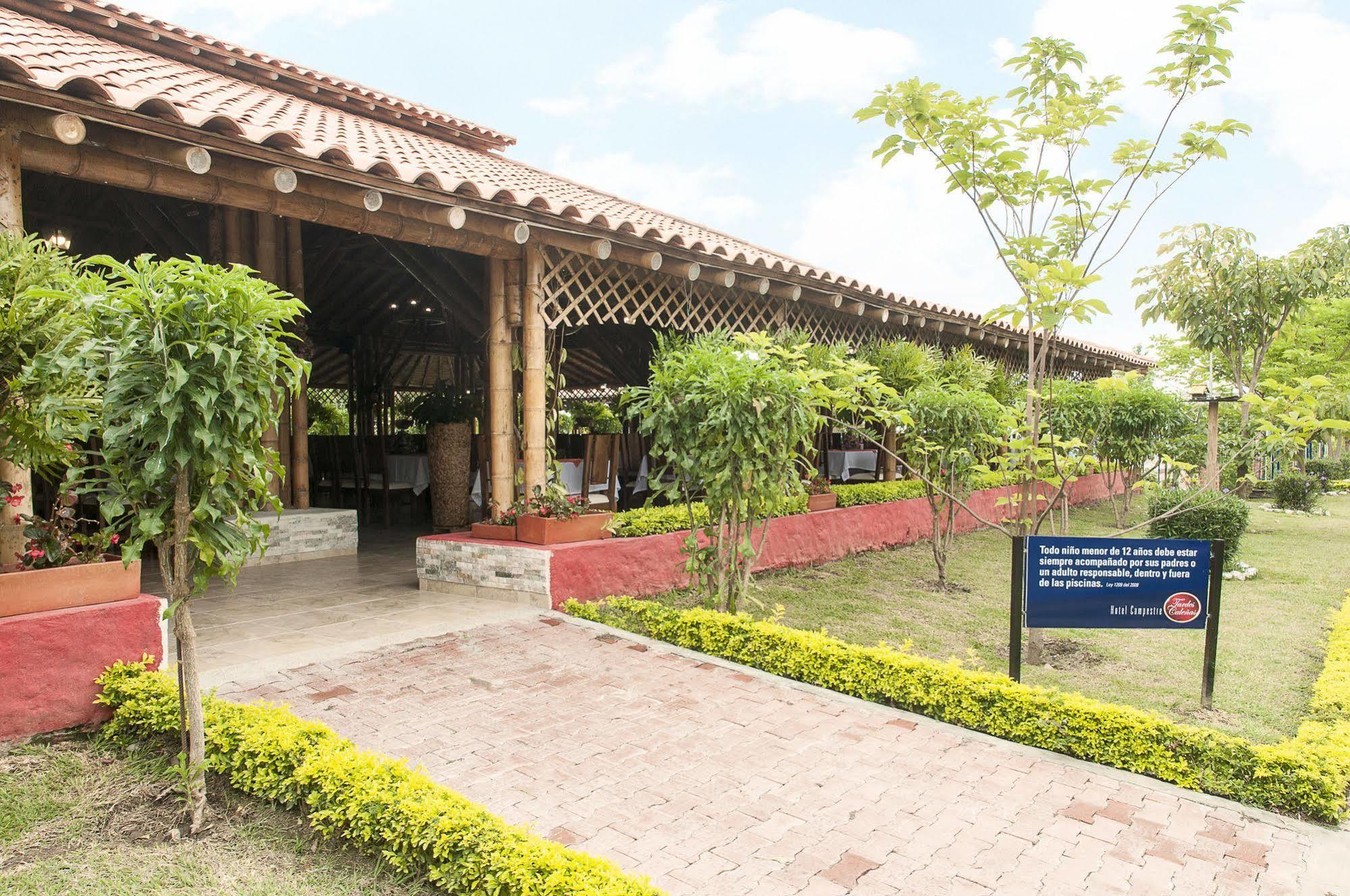 Hotel Campestre Tardes Calenas Yumbo Bagian luar foto