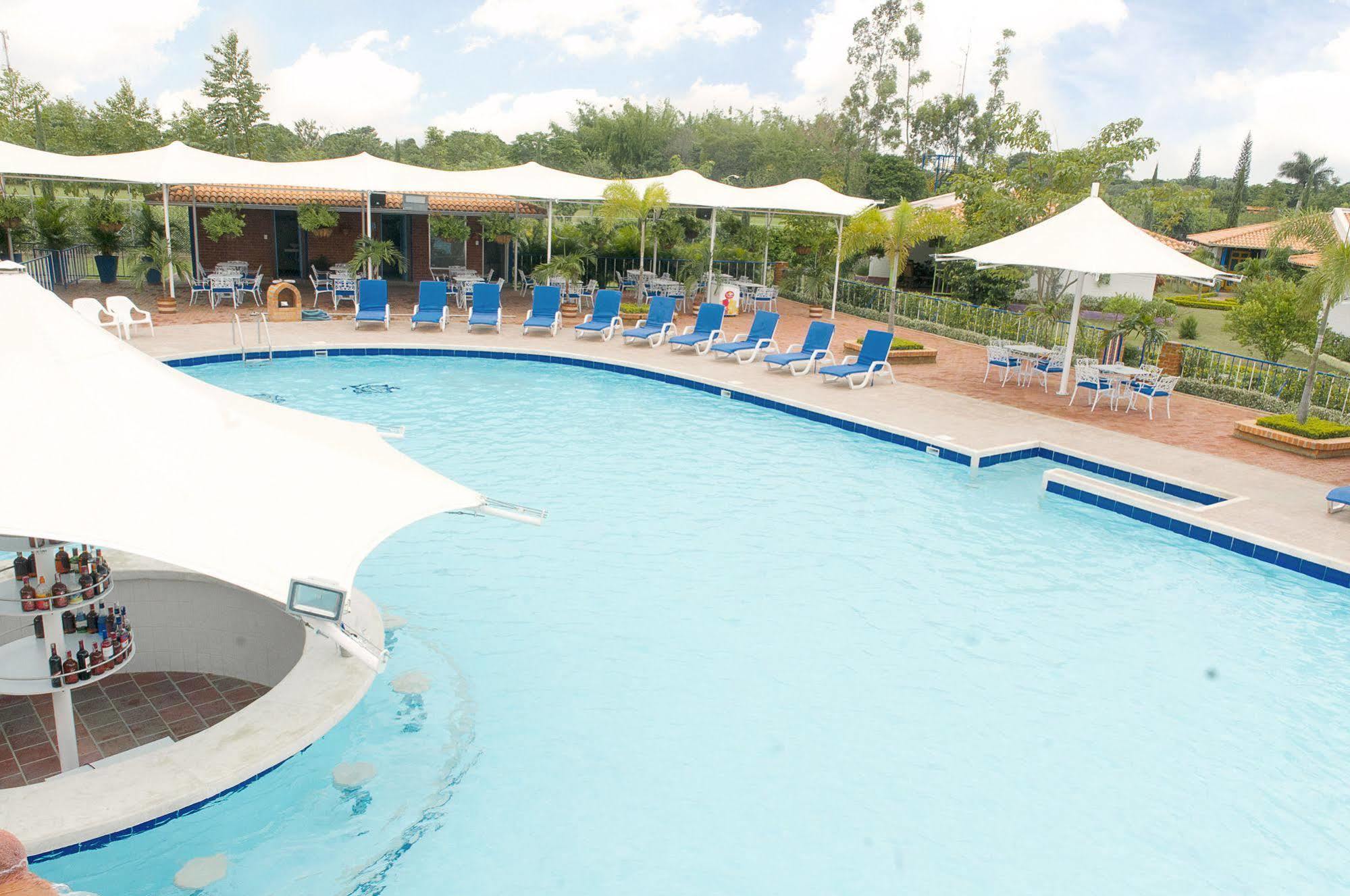 Hotel Campestre Tardes Calenas Yumbo Bagian luar foto